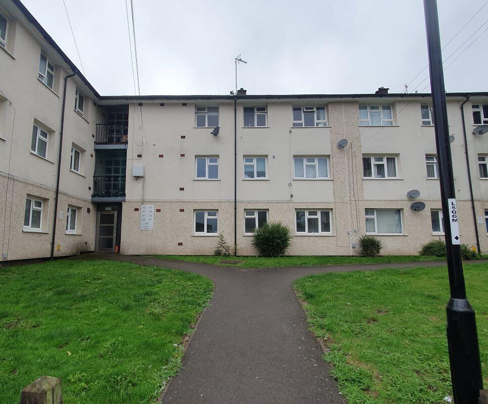 Apartment in Coventry, Tile Hill - View 2