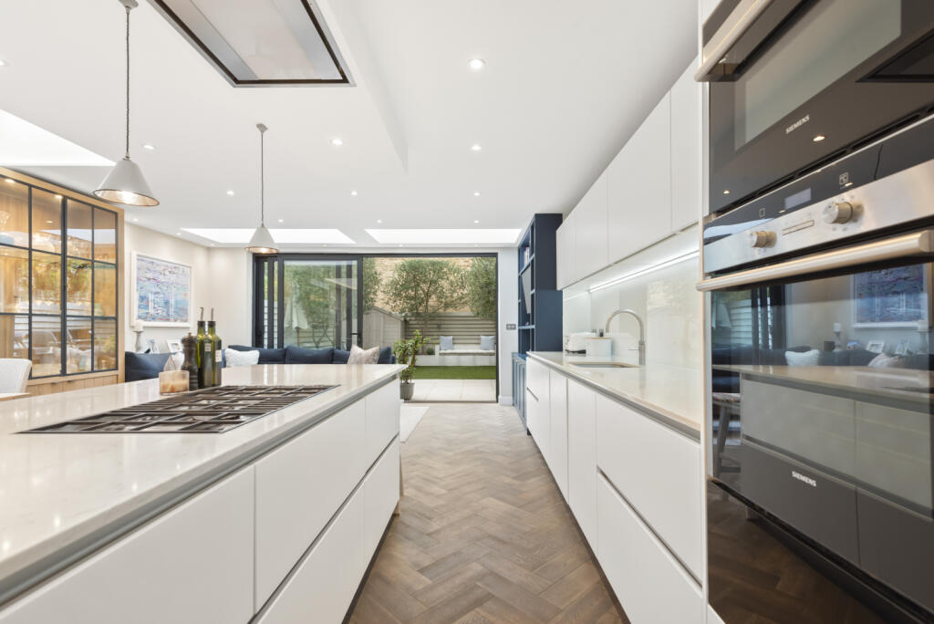 Foxbourne Road, SW17 photo 2