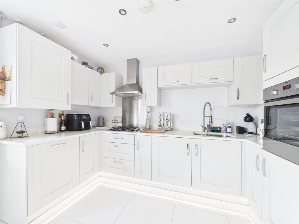 Bluebell Crescent, Brockworth, Gloucester, Gloucestershire, GL3 photo 3