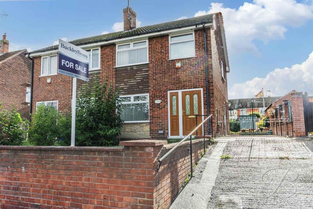3-bed semi-detached on Coxs Lane, Mansfield Woodhouse, Mansfield, £180,000