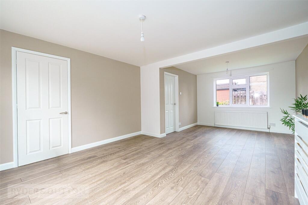 House in Huddersfield, Leymoor - View 3