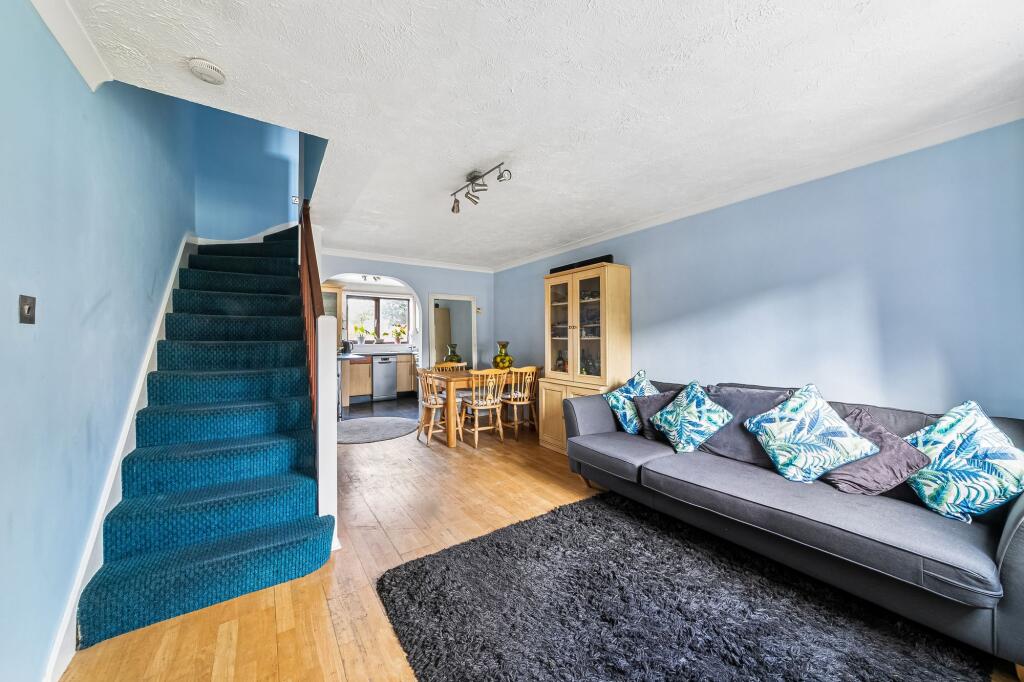 House in Tadworth, Tattenham Corner - View 5
