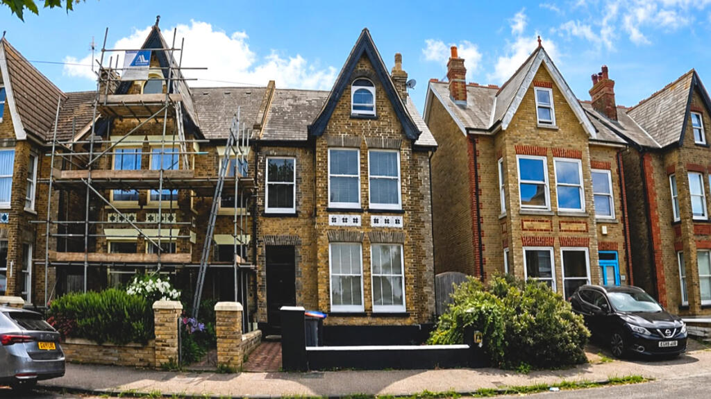 Main image of property: Beacon Road, Herne Bay, CT6 6DH