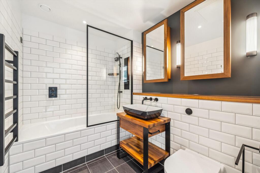 Apartment in London - More