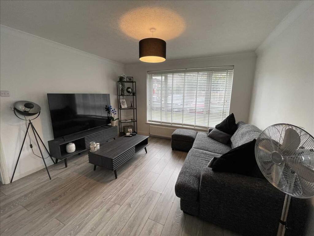 Apartment in Birmingham, Lyndon Green - View 4