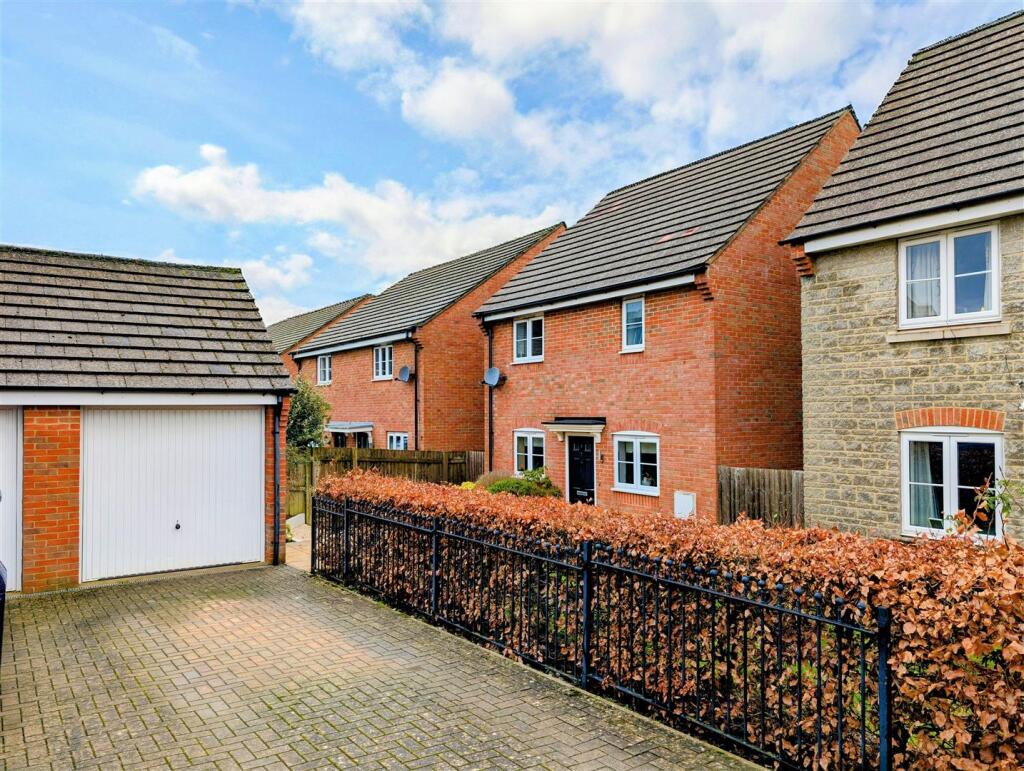 Main image of property: Battle Close, Coleford
