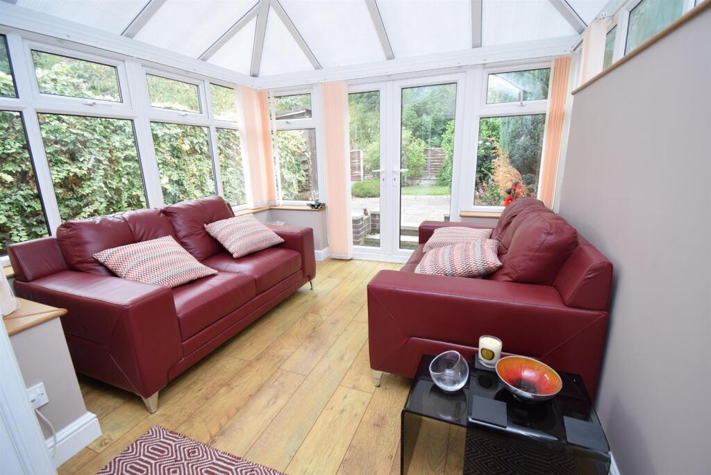 House in Wakefield - View 5