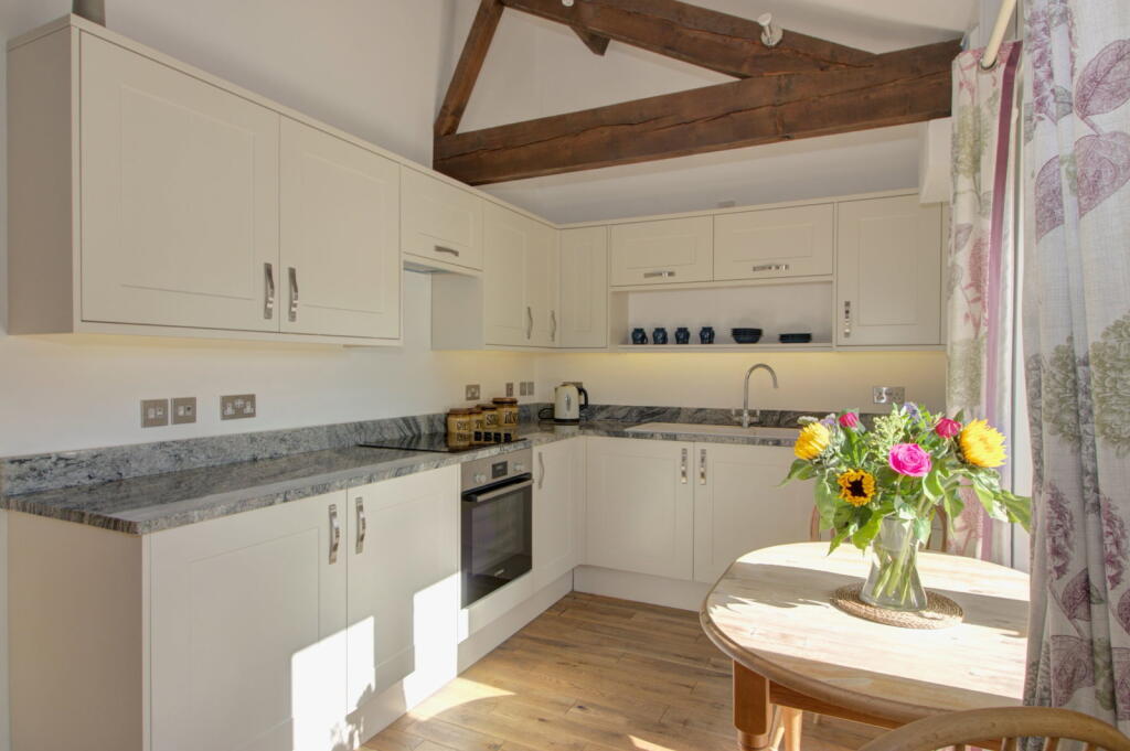 House in Swindon - View 5