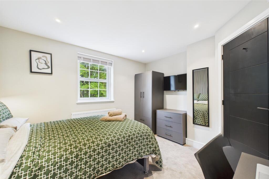 House in Ipswich - View 4
