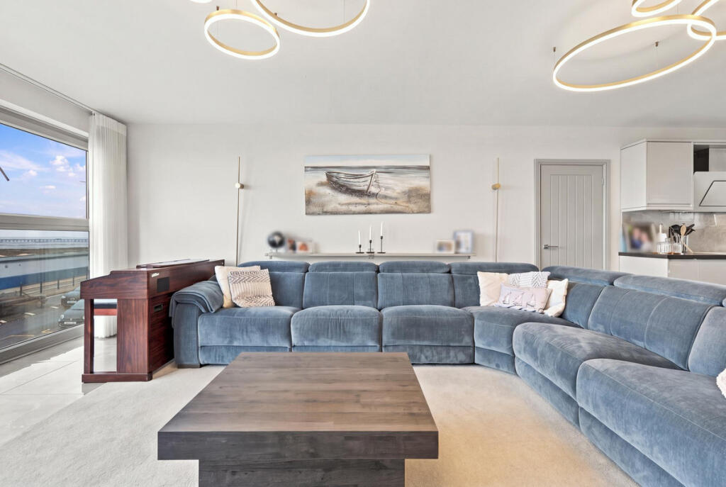 Apartment in Southend-on-Sea, Kursaal Estate, Southchurch - View 4