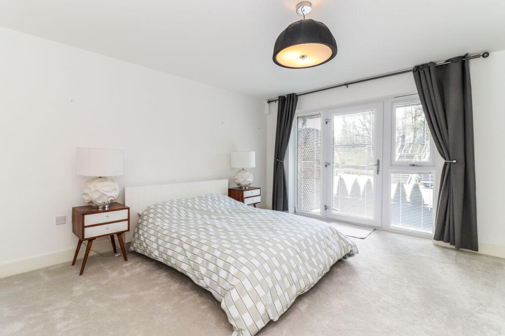 Apartment in Dacorum, Nash Mills - More