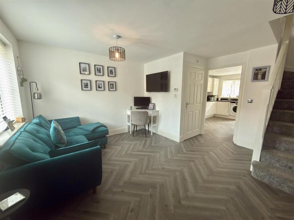 House in Darlington, Bank Top - View 2