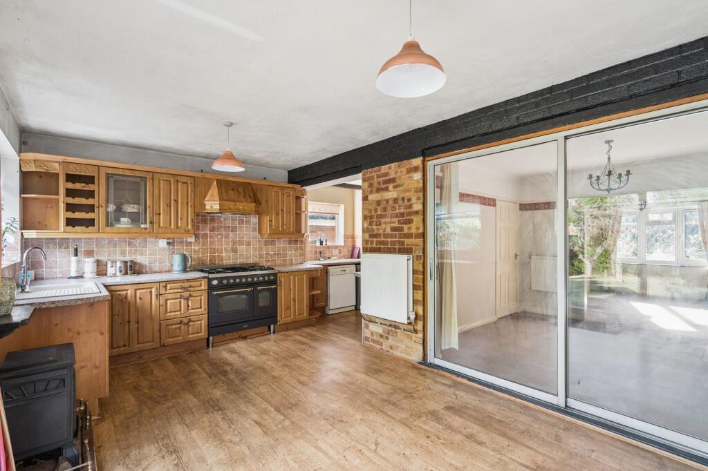 House in Hertsmere, Merry Hill, Bushey - View 3