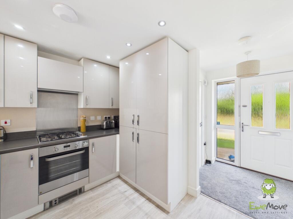 Picton Drive , Shrewsbury, Shropshire, SY2 photo 3