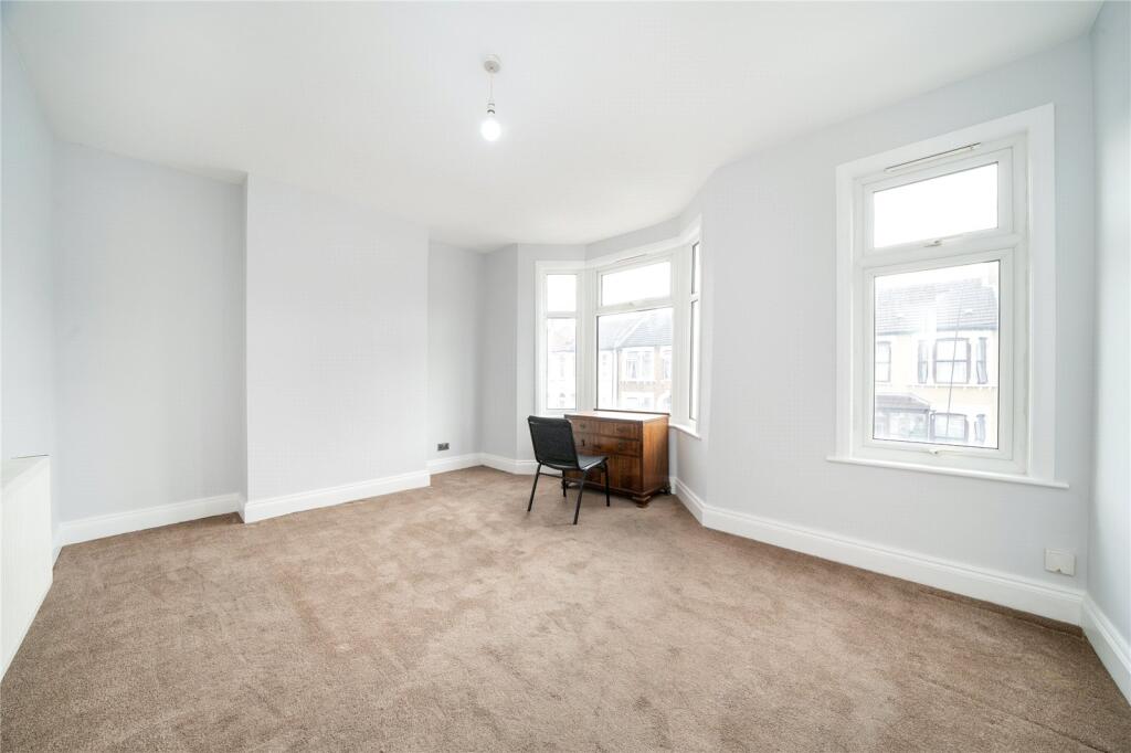 House in London - View 5