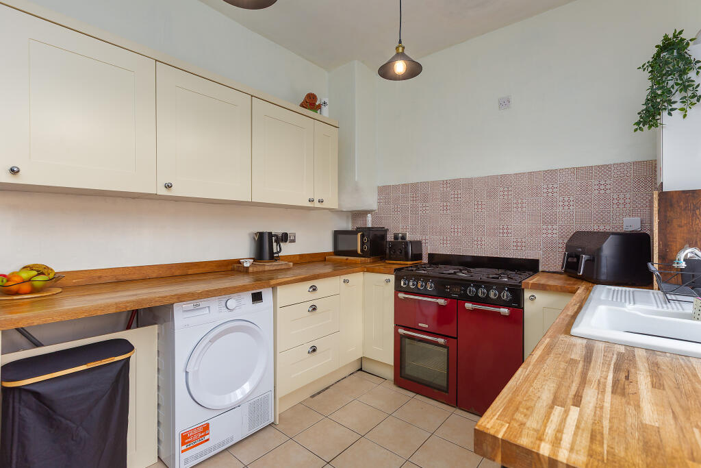 House in Oldham, Greater Manchester - More
