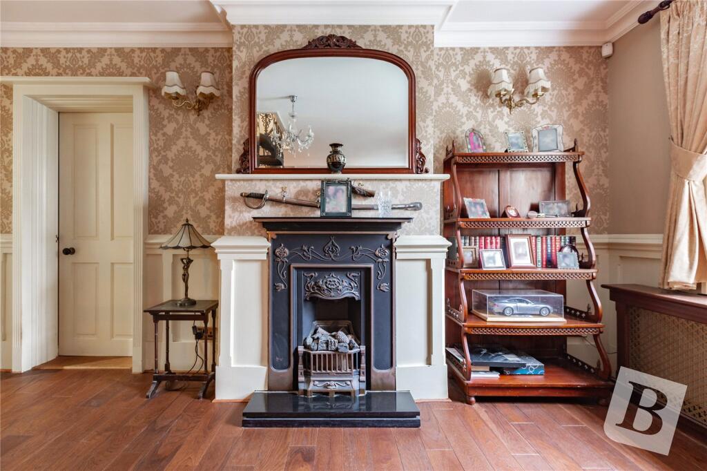 House in Brentwood, Hook End - More