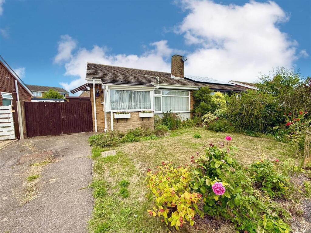 2-bed semi-detached on Rivermead, Stalham, NR12, £210,000