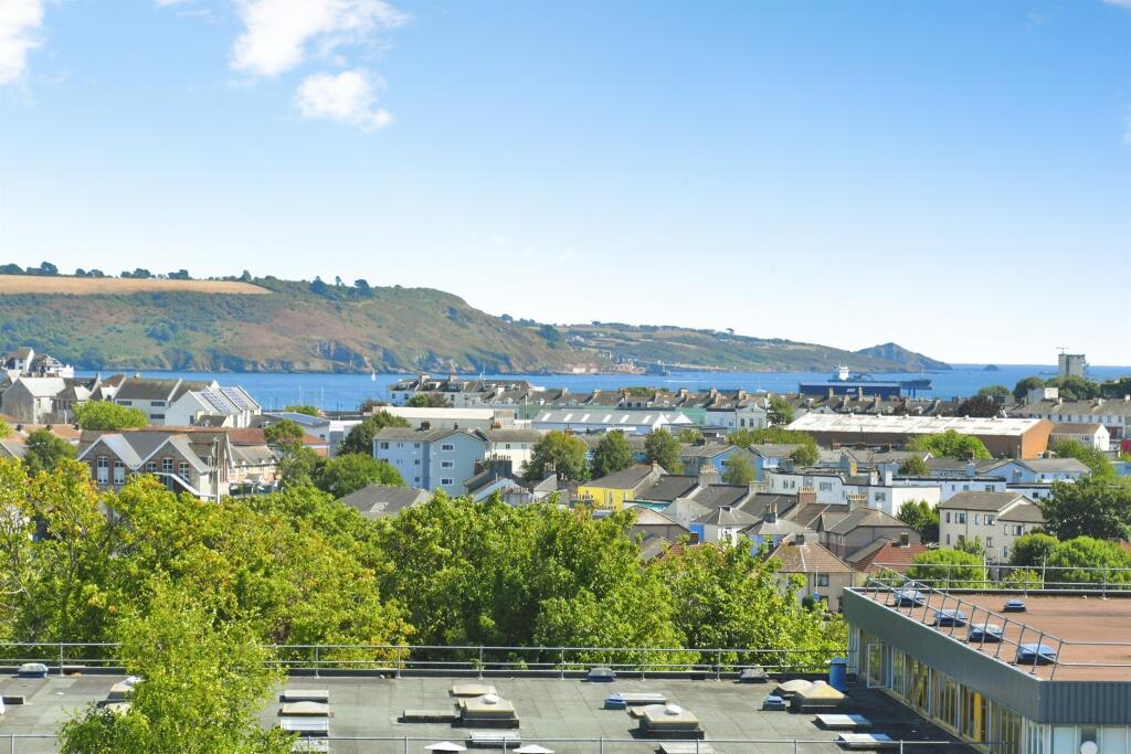 Apartment in Plymouth - View 3