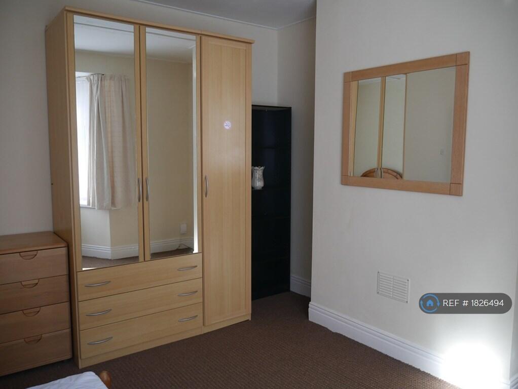 Apartment in Gateshead, North East - View 5