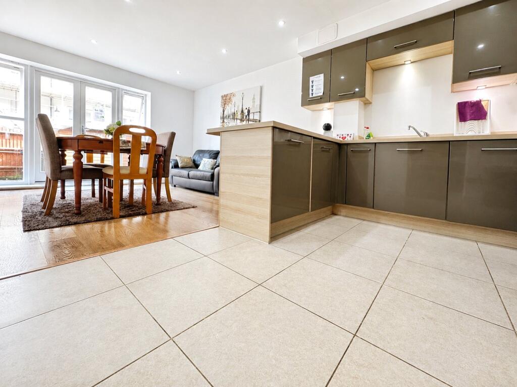 House in Canterbury - View 4