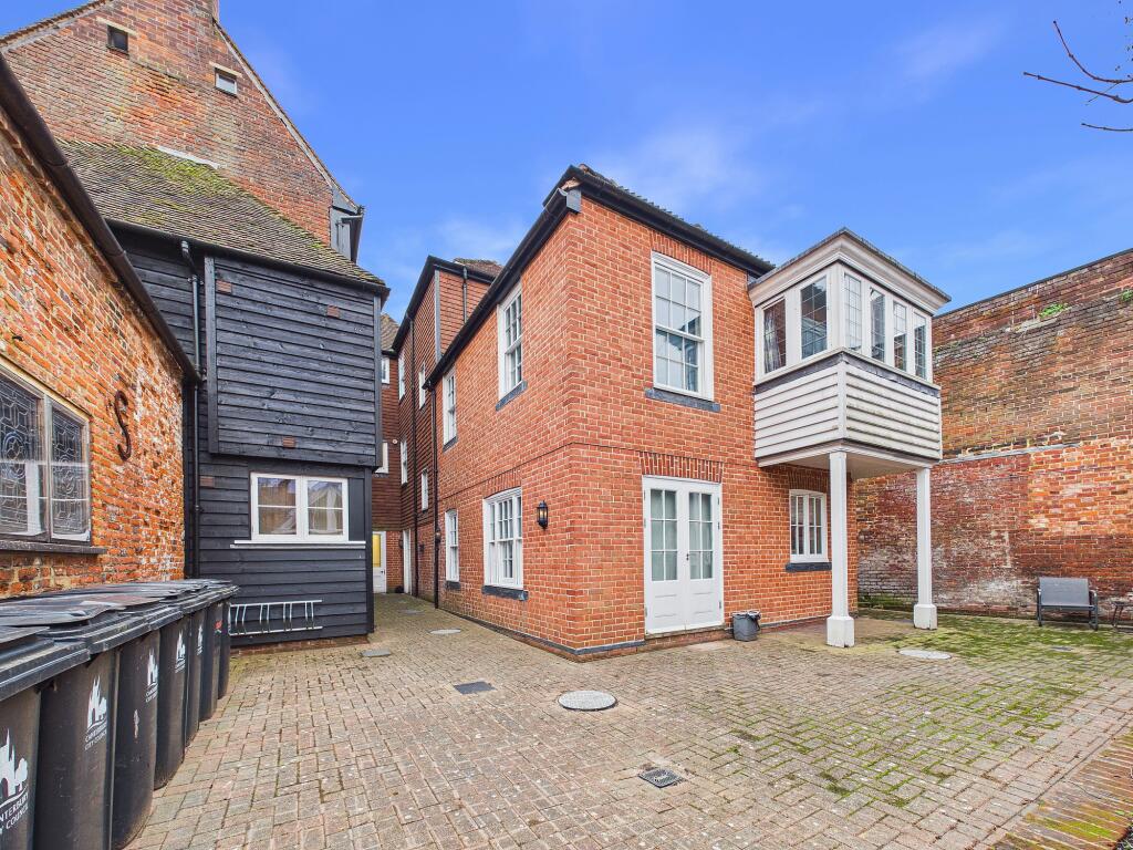 Main image of property: 21a Palace Street, Canterbury
