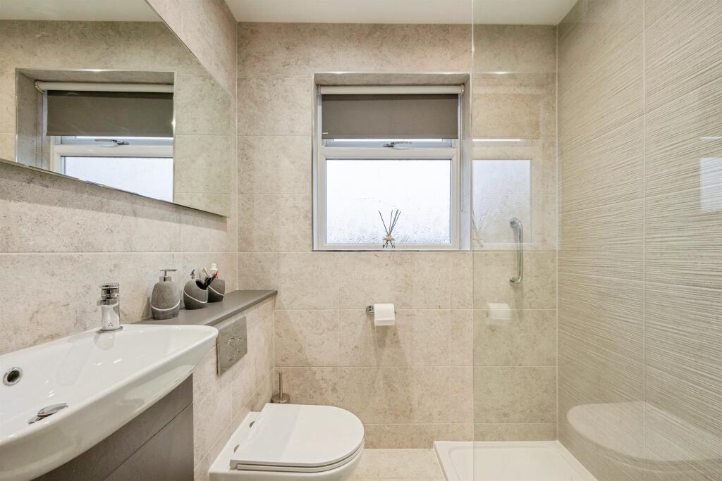 Strauss Crescent, Maltby, Rotherham photo 4