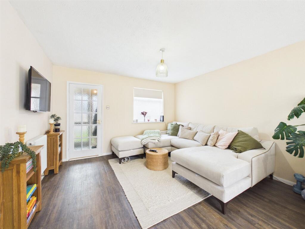 Berry Lawn, Abbeydale, Gloucester, Gloucestershire, GL4 photo 3
