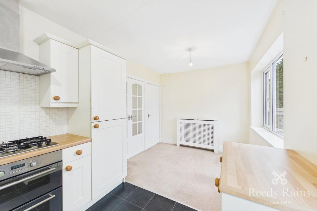 House in Wakefield - View 5