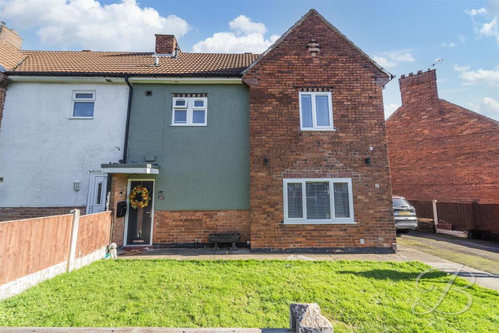 3-bed semi-detached on Garside Avenue, Sutton-In-Ashfield, £190,000