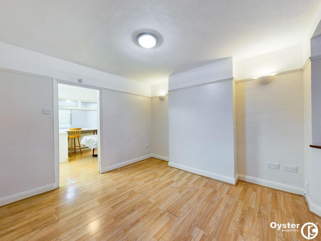 House in London - View 3