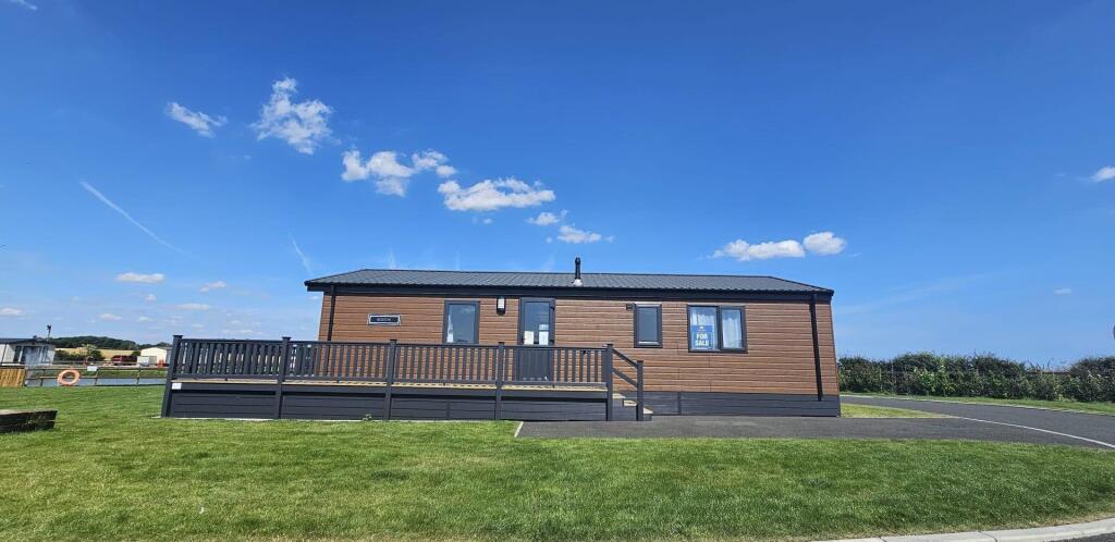 House in Hull - View 5
