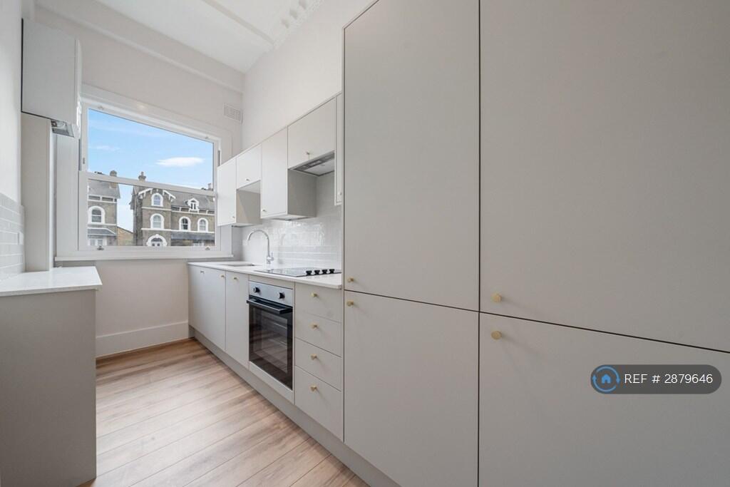 3 bedroom flat for rent
