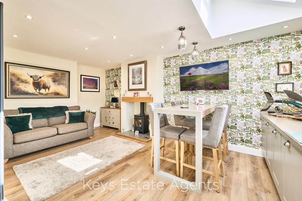 House in Stoke-on-Trent - View 4