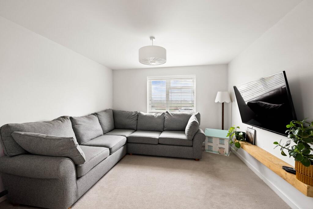 House in Folkestone, Broadmead - View 2