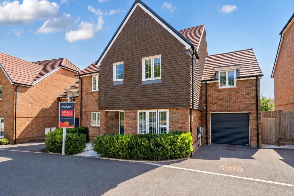 Main image of property: Saunders Way, Longacre
