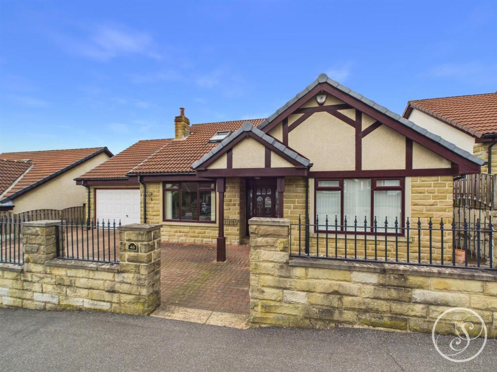 Main image of property: Templegate Road, Leeds