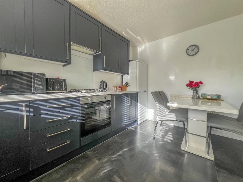 House in Swindon - View 5