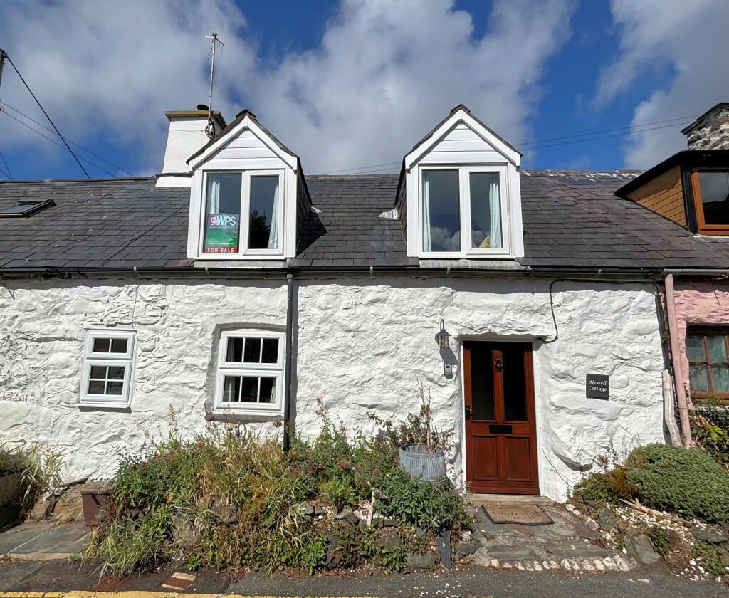 Main image of property: Hewell Cottage, Ffordd Y Felin, Llwyngwril, Gwynedd