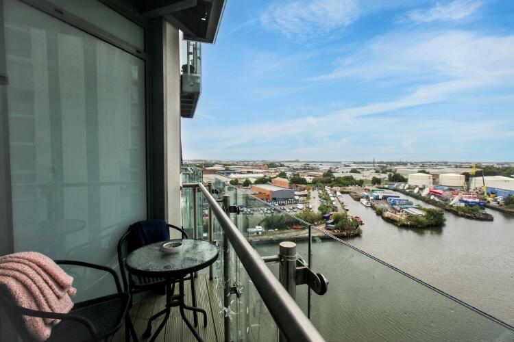 Apartment in Manchester - View 5