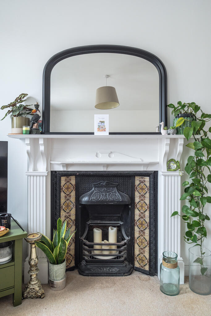Apartment in London - View 2