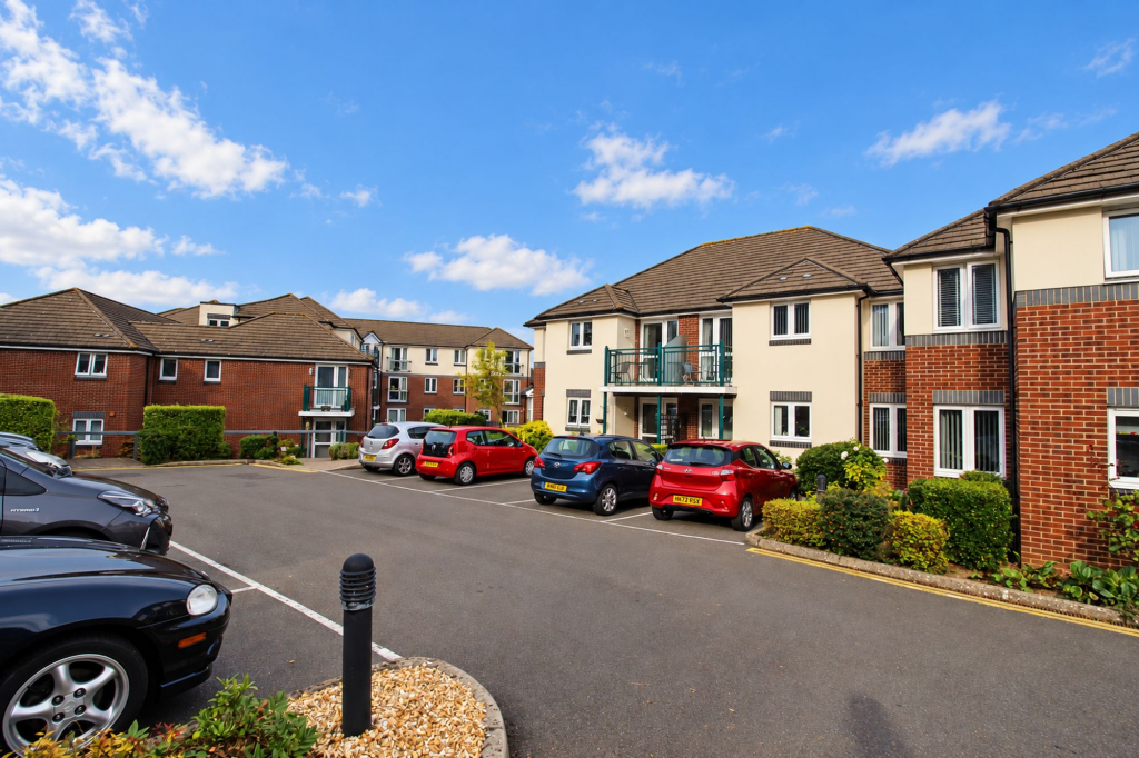 Main image of property: Kenilworth Gardens, West End, SO30