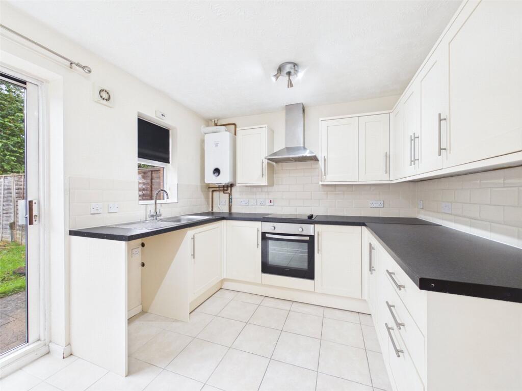 House in Gloucester - View 2