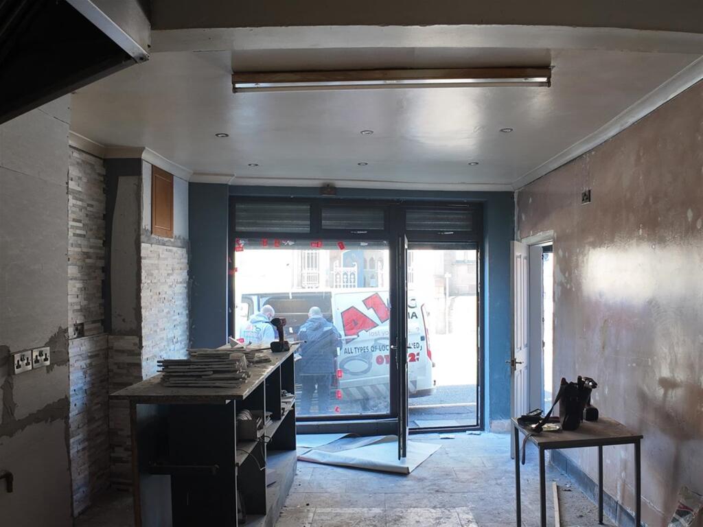 Main image of property: Hot Food Takeaway To Let in Ashton-under-Lyne, Tameside