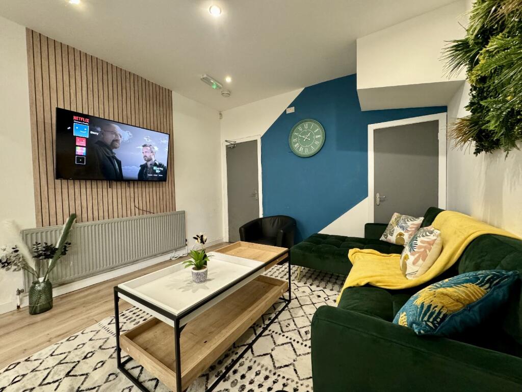 Main image of property: Tiverton Road, Selly Oak, Birmingham, West Midlands, B29