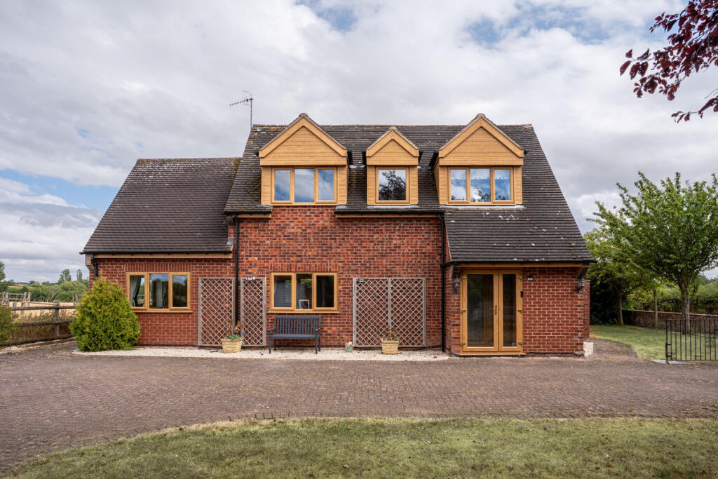 Main image of property: Elmbridge Lane, Elmbridge, Droitwich Worcestershire WR9 0NQ