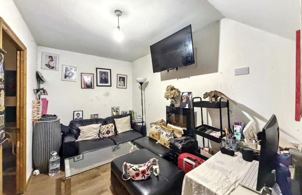 Apartment in London - View 2