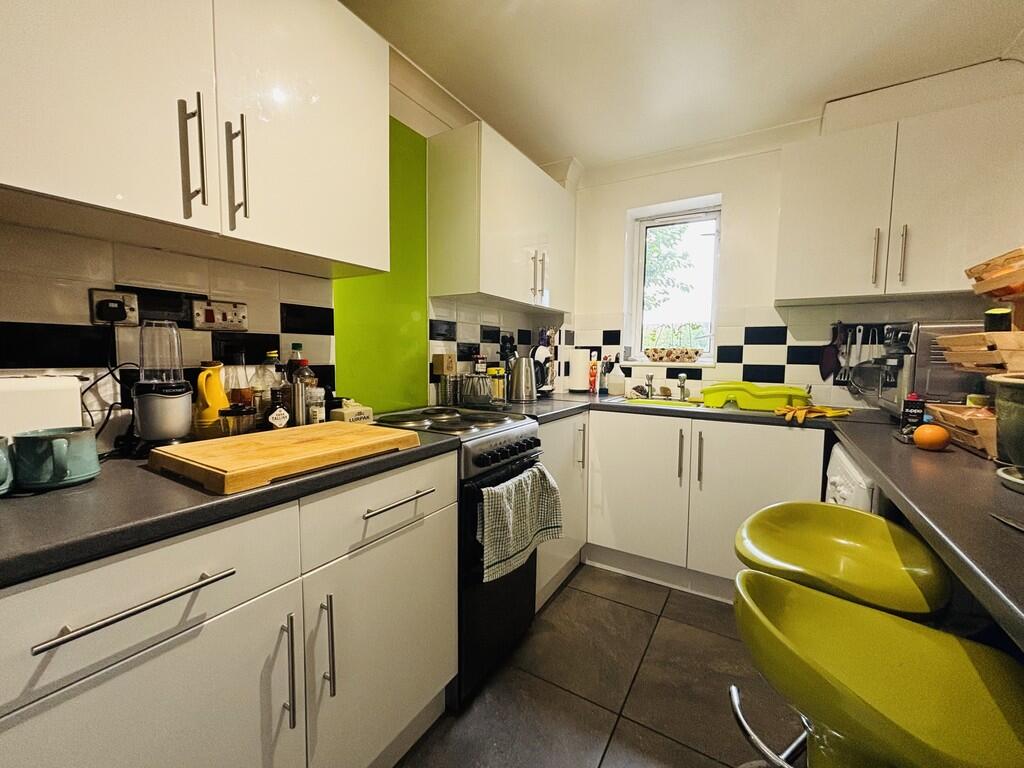 Apartment in Norwich - View 3