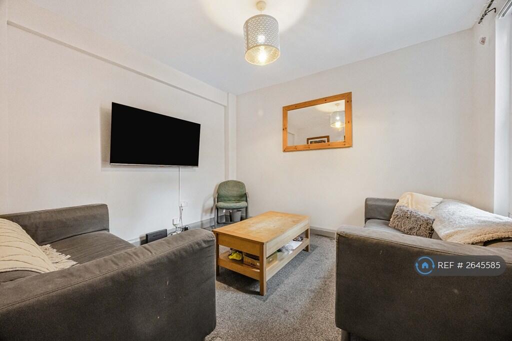 Donnington Gardens, Reading, RG1