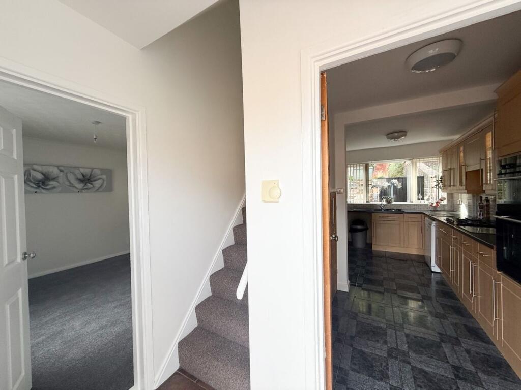 House in Newport - View 4